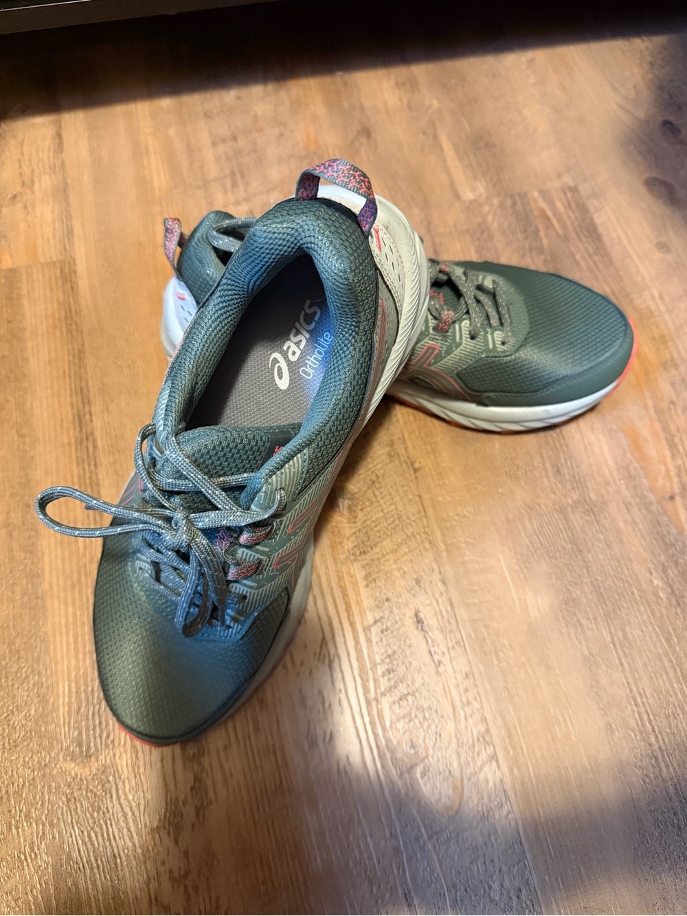 ASICS Women’s Teal Athletic Running Shoes with Pink Accents